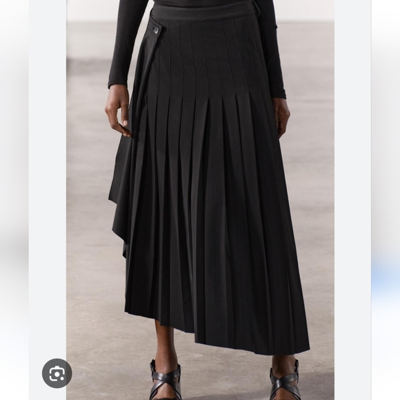 ZARA Pleated Skirt Midi size S and L - Picture 2 of 11